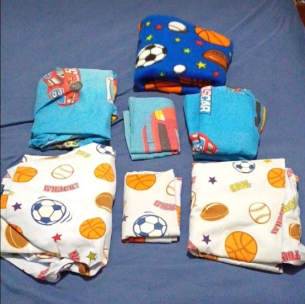 Bundle Of 2 Twin Bed Sets & Throw Blanket For Kids